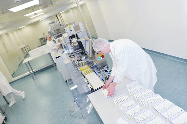 製薬会社・化学工場