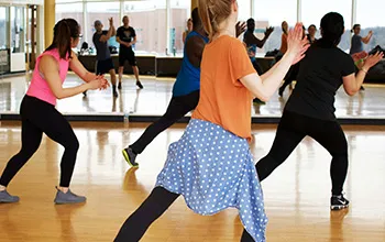 ダンススクール